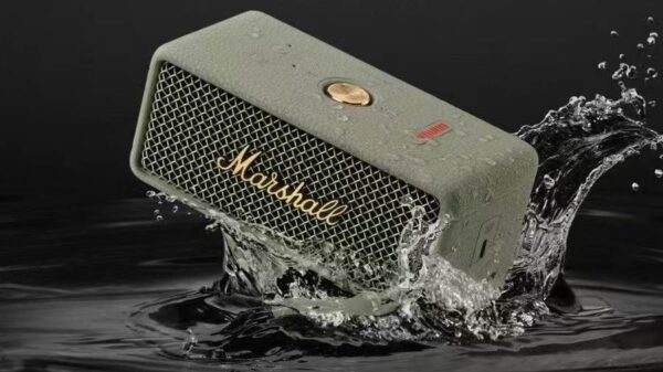 Retro portable Bluetooth speaker product image