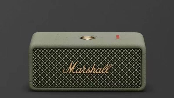Retro portable Bluetooth speaker product image